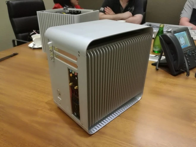 Mr Matt Lee Builds Fractal Design Terra SFF PC – SFF.Network