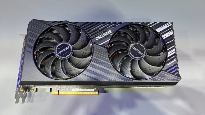 Voilà toutes les photos des nouvelles Radeon RX 7700 XT et RX 7800 XT d'ASRock