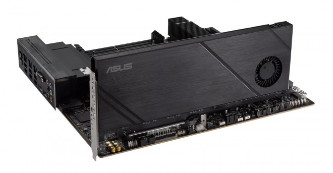 ASUS lance sa Hyper M.2 PCIe en Gen 5, jusqu'à 64 Go/sec théorique