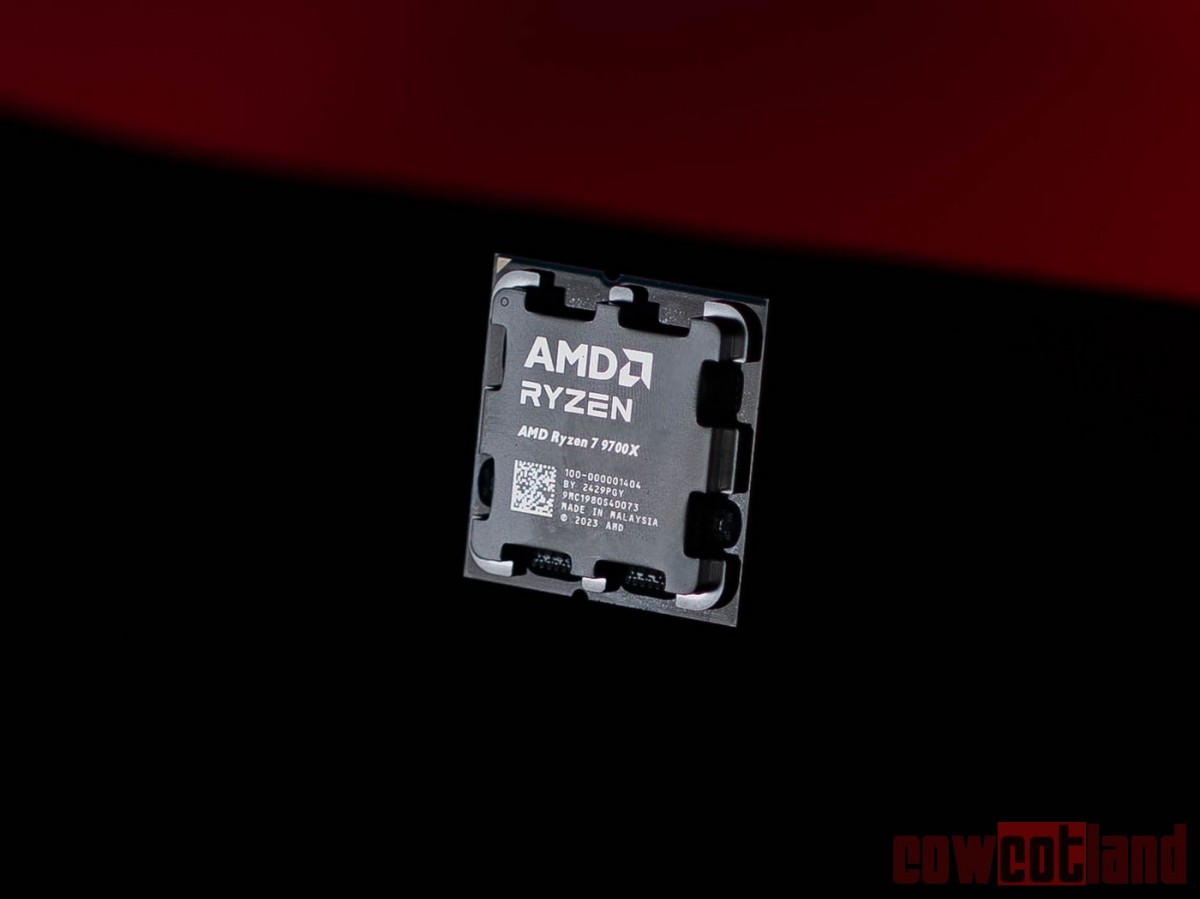 Image 69037, galerie Test processeurs : AMD Ryzen 5 9600X et Ryzen 7 9700X, et si on baissait le chauffage ? 