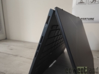 Cliquez pour agrandir ASUS Zenbook 14 UX3405M : un petit laptop qui passe bien dans le sac
