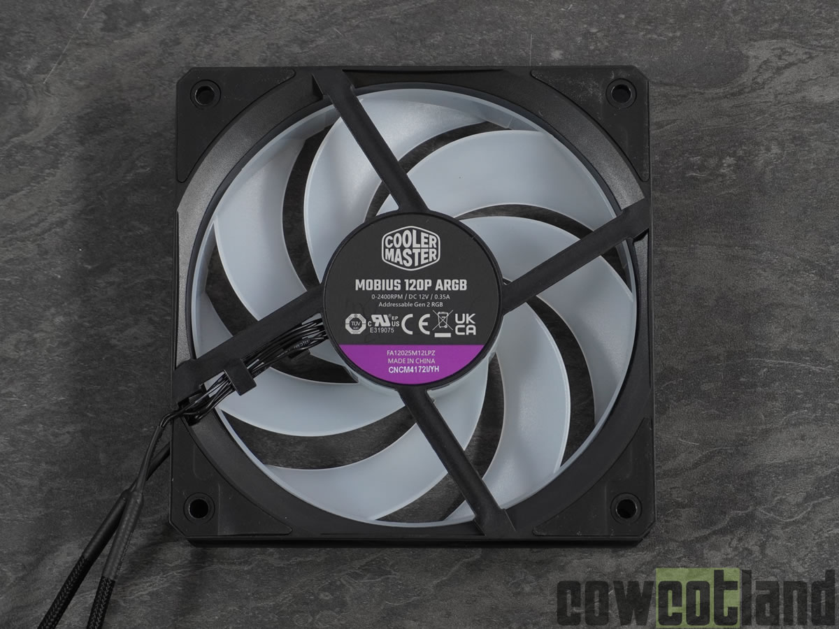 Image 69639, galerie Cooler Master MasterLiquid 360 Ion, un cran et de nombreuses possibilits logicielles