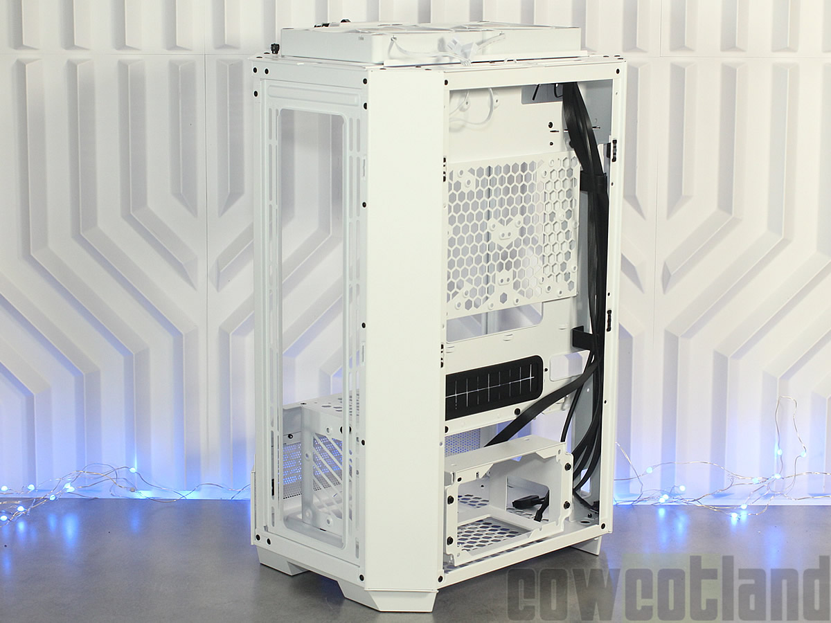 Image 67605, galerie Test boitier Thermaltake The Tower 300 : The best Micro-ATX ?